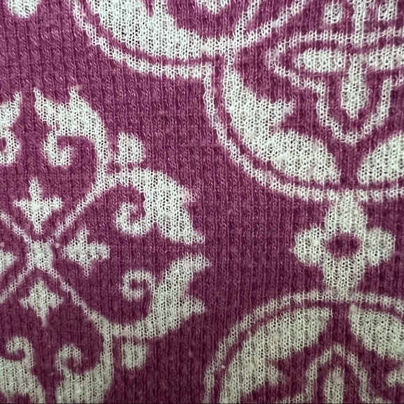 Purple paisley long sleeve - Picture 7 of 7